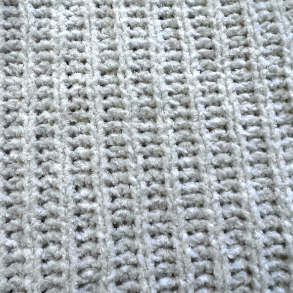 Charlotte Russe Long Sleeve Cropped Chenille Sweater in Cream - Picture 5 of 8